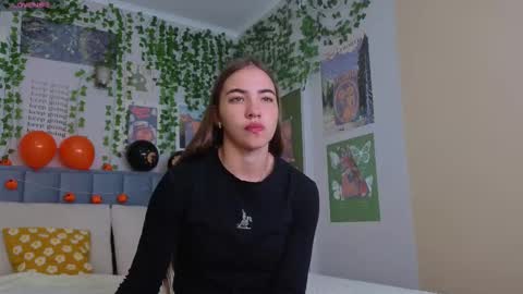 Ashle online show from November 3, 2025, 6:14 am