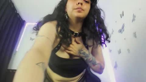 Ashley online show from December 17, 2025, 1:00 am