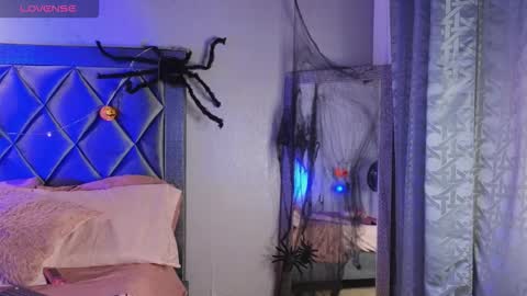 CAMILA online show from October 24, 2025, 9:44 pm