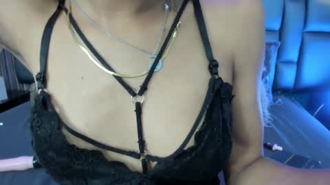 AshleyHill online show from February 5, 2025, 6:35 am