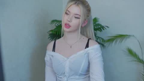 AshleyNiko online show from October 9, 2025, 4:49 pm