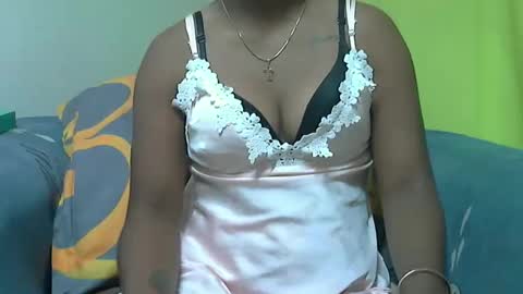 Snapshot of ashleyqueen_x chatting on September 26, 2025, 7:18 pm ashleyqueen X online show from September 26, 2025, 7:18 pm