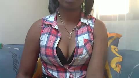 Snapshot of ashleyqueen_x chatting on September 29, 2025, 9:36 am ashleyqueen X online show from September 29, 2025, 9:36 am