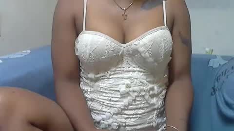 Snapshot of ashleyqueen_x chatting on November 18, 2025, 9:30 pm ashleyqueen X online show from November 18, 2025, 9:30 pm