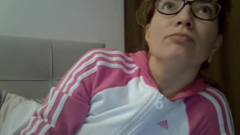 Ashley online show from November 18, 2025, 4:28 am