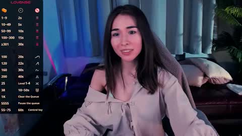 Ashley online show from November 25, 2025, 1:22 pm