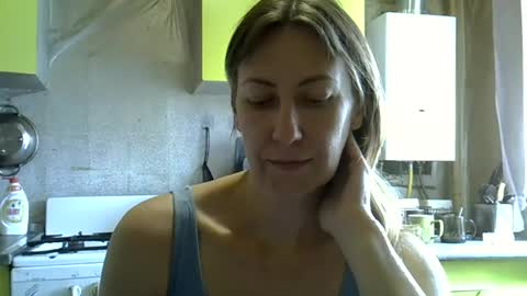 Snapshot of ashleyxhoney chatting on June 26, 2026, 8:19 am AshleyXHoney online show from June 26, 2026, 8:19 am