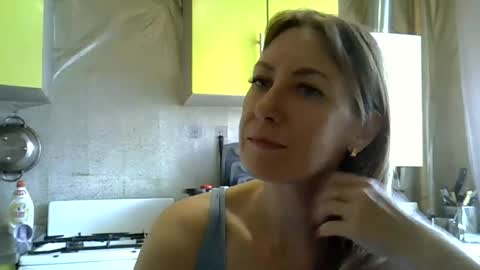 Snapshot of ashleyxhoney chatting on July 2, 2026, 6:52 am AshleyXHoney online show from July 2, 2026, 6:52 am