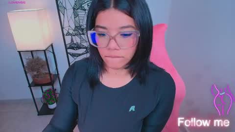 Snapshot of ashleyy18__ chatting on April 22, 2026, 11:17 pm Ashleyy18 online show from April 22, 2026, 11:17 pm