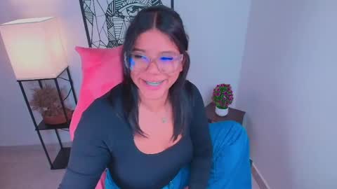 Snapshot of ashleyy18__ chatting on April 24, 2026, 1:30 am Ashleyy18 online show from April 24, 2026, 1:30 am