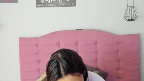 kylie online show from October 21, 2025, 1:39 am