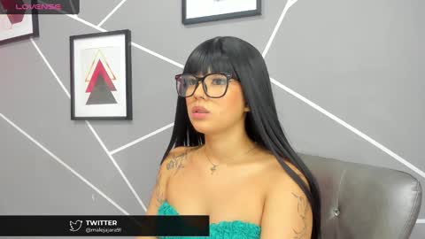 Snapshot of ashliekitty_011 chatting on December 14, 2024, 12:33 am Ashlie online show from December 14, 2024, 12:33 am