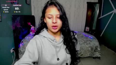 Ashly online show from October 18, 2025, 11:44 am