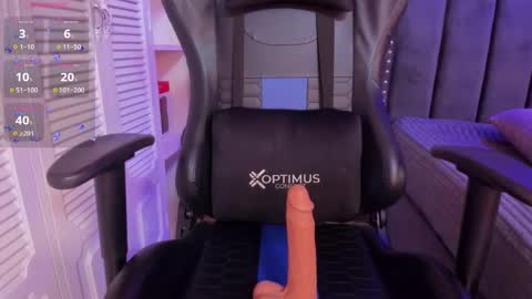 ashlye_miller_ online show from February 6, 2025, 6:40 am