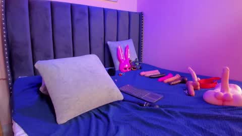 ashlye_miller_ online show from February 9, 2025, 6:33 am