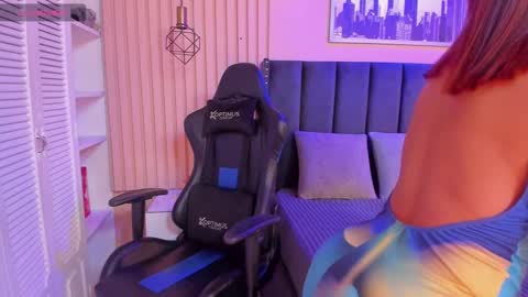 ashlye_miller_ online show from February 23, 2025, 3:45 am