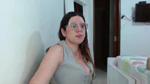AshlyMoon online show from May 15, 2026, 11:01 pm