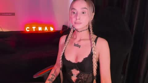 Mila online show from April 12, 2026, 8:08 am