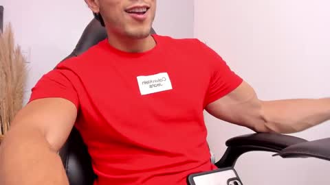 my name real is camilo online show from February 7, 2025, 8:53 pm