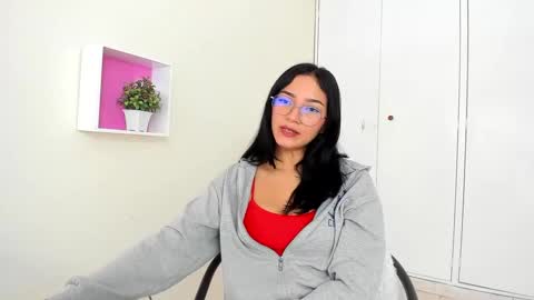 Snapshot of asiam_brunet chatting on February 17, 2025, 12:48 pm Camila online show from February 17, 2025, 12:48 pm