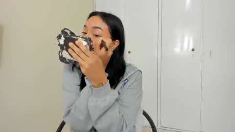 Snapshot of asiam_brunet chatting on February 24, 2025, 12:48 pm Camila online show from February 24, 2025, 12:48 pm