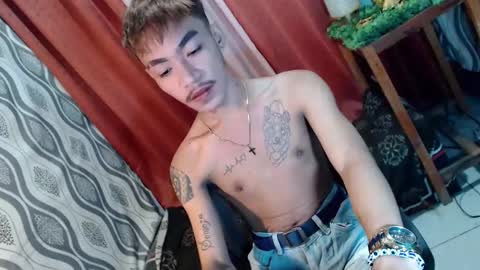 Snapshot of asian_kimxxx chatting on January 1, 2025, 11:18 pm don online show from January 1, 2025, 11:18 pm