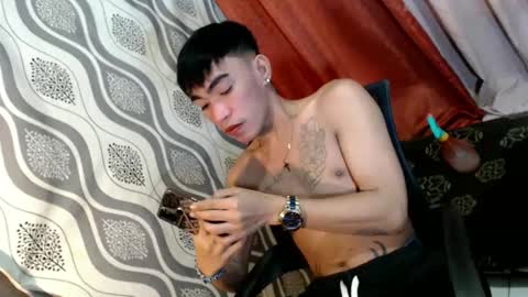 Snapshot of asian_kimxxx chatting on January 13, 2025, 9:42 pm don online show from January 13, 2025, 9:42 pm
