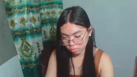 Rhean online show from February 23, 2025, 8:33 pm