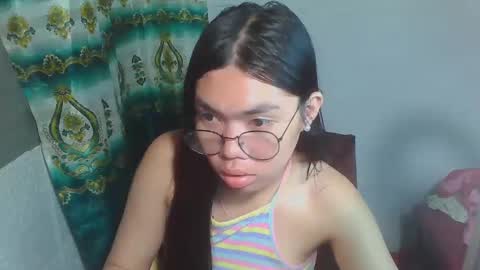 Rhean online show from March 9, 2025, 9:03 pm