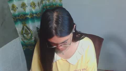 Rhean online show from March 12, 2025, 2:12 pm