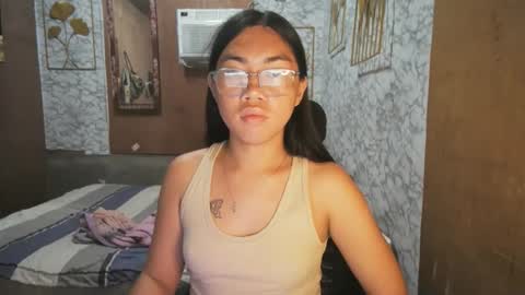 Snapshot of asian_rhean chatting on November 3, 2025, 12:24 am Rhean online show from November 3, 2025, 12:24 am