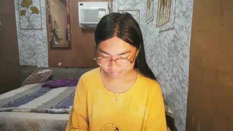 Snapshot of asian_rhean chatting on November 5, 2025, 10:54 pm Rhean online show from November 5, 2025, 10:54 pm