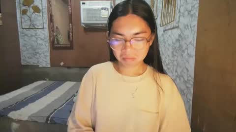 Snapshot of asian_rhean chatting on November 7, 2025, 11:27 pm Rhean online show from November 7, 2025, 11:27 pm