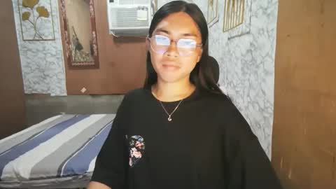 Snapshot of asian_rhean chatting on November 13, 2025, 11:25 pm Rhean online show from November 13, 2025, 11:25 pm