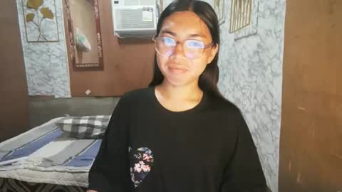 Snapshot of asian_rhean chatting on November 21, 2025, 10:19 pm Rhean online show from November 21, 2025, 10:19 pm