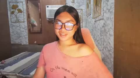 Snapshot of asian_rhean chatting on November 24, 2025, 11:37 pm Rhean online show from November 24, 2025, 11:37 pm