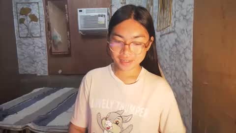 Snapshot of asian_rhean chatting on November 26, 2025, 11:17 pm Rhean online show from November 26, 2025, 11:17 pm