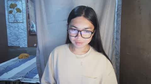 Snapshot of asian_rhean chatting on December 1, 2025, 10:04 pm Rhean online show from December 1, 2025, 10:04 pm