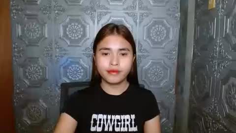 asian_sofiexxx online show from September 25, 2025, 3:16 pm