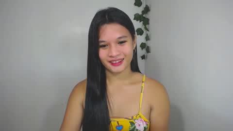 Snapshot of asian_yannie chatting on November 23, 2025, 10:09 pm Yan online show from November 23, 2025, 10:09 pm