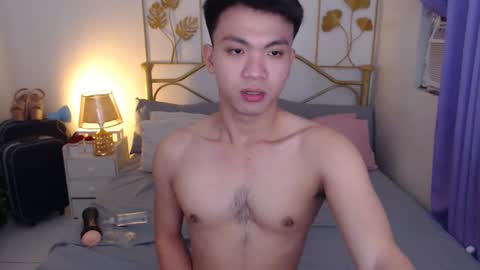Snapshot of asiancock302816 chatting on February 19, 2025, 9:50 am asiancock302816 online show from February 19, 2025, 9:50 am