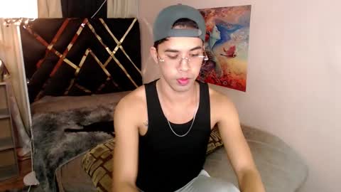 asiancum_peter online show from December 17, 2025, 10:10 am