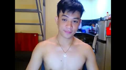 asiandreamboyx online show from February 20, 2026, 7:54 am