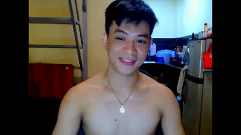 asiandreamboyx online show from May 22, 2026, 2:40 am