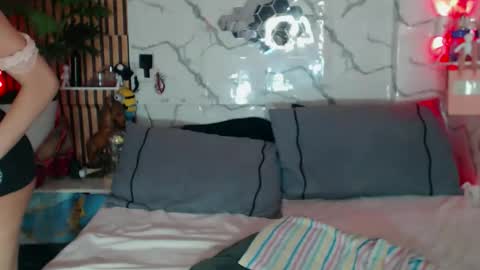 ALEAH online show from April 5, 2026, 7:38 am