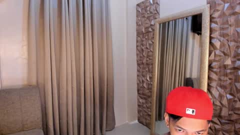 Snapshot of asianhugescott chatting on February 4, 2025, 12:40 am VICTORIA SCOTT online show from February 4, 2025, 12:40 am