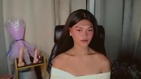 Kianna online show from April 19, 2026, 11:42 am