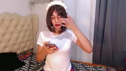 asianpetite_ivy online show from December 4, 2025, 5:17 am