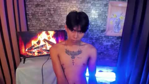 Snapshot of asianplayboyx chatting on October 27, 2025, 4:33 pm mark online show from October 27, 2025, 4:33 pm