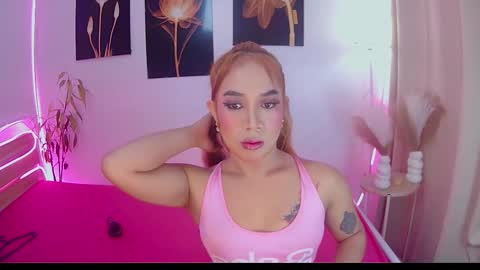 asiantopfucker02 online show from November 17, 2025, 10:04 pm